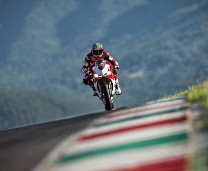 开云·体育官方网站入口-全明星之夜星光璀璨，精彩纷呈！，全明星之夜星际